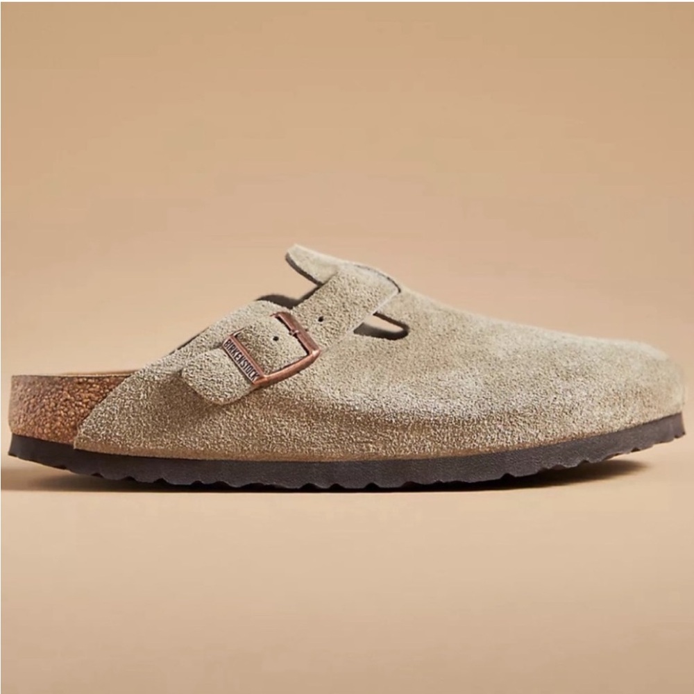 Birkenstock Boston Clogs in Taupe